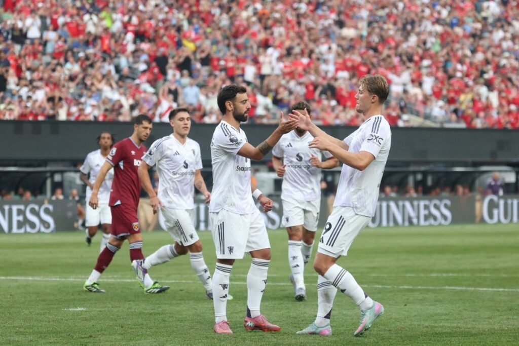 Manchester United Mengalahkan West Ham dengan Skor 2-1