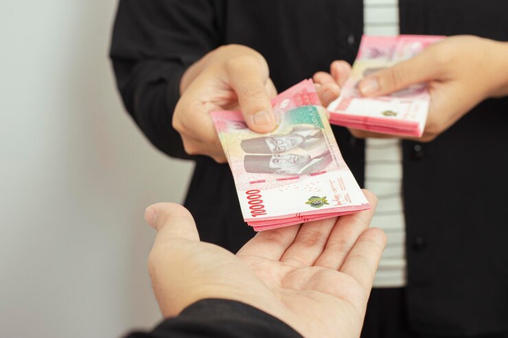 Penyaluran BSU sebagai Respons Pemerintah terhadap Tekanan Ekonomi